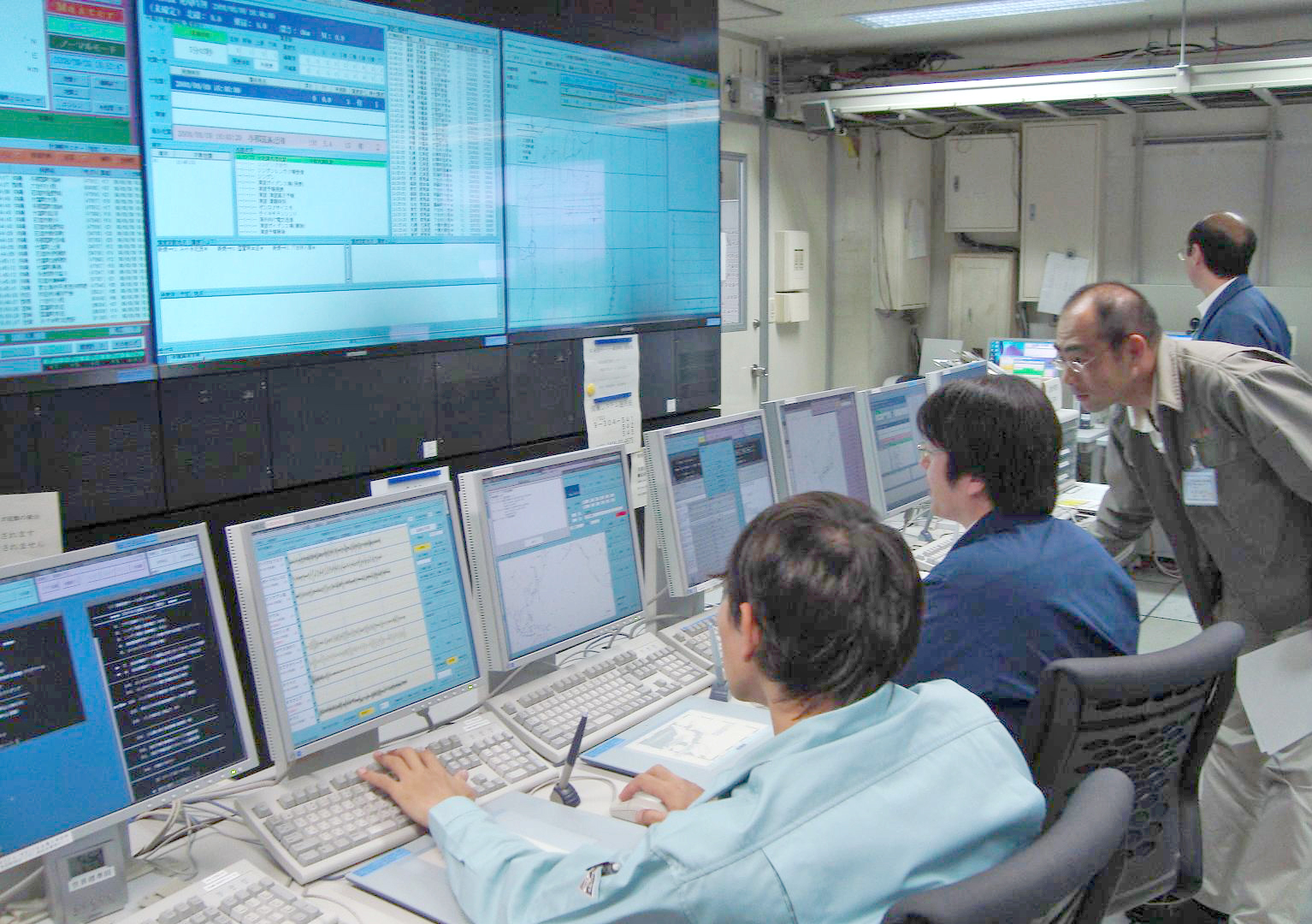 Tsunami hawaii warning center