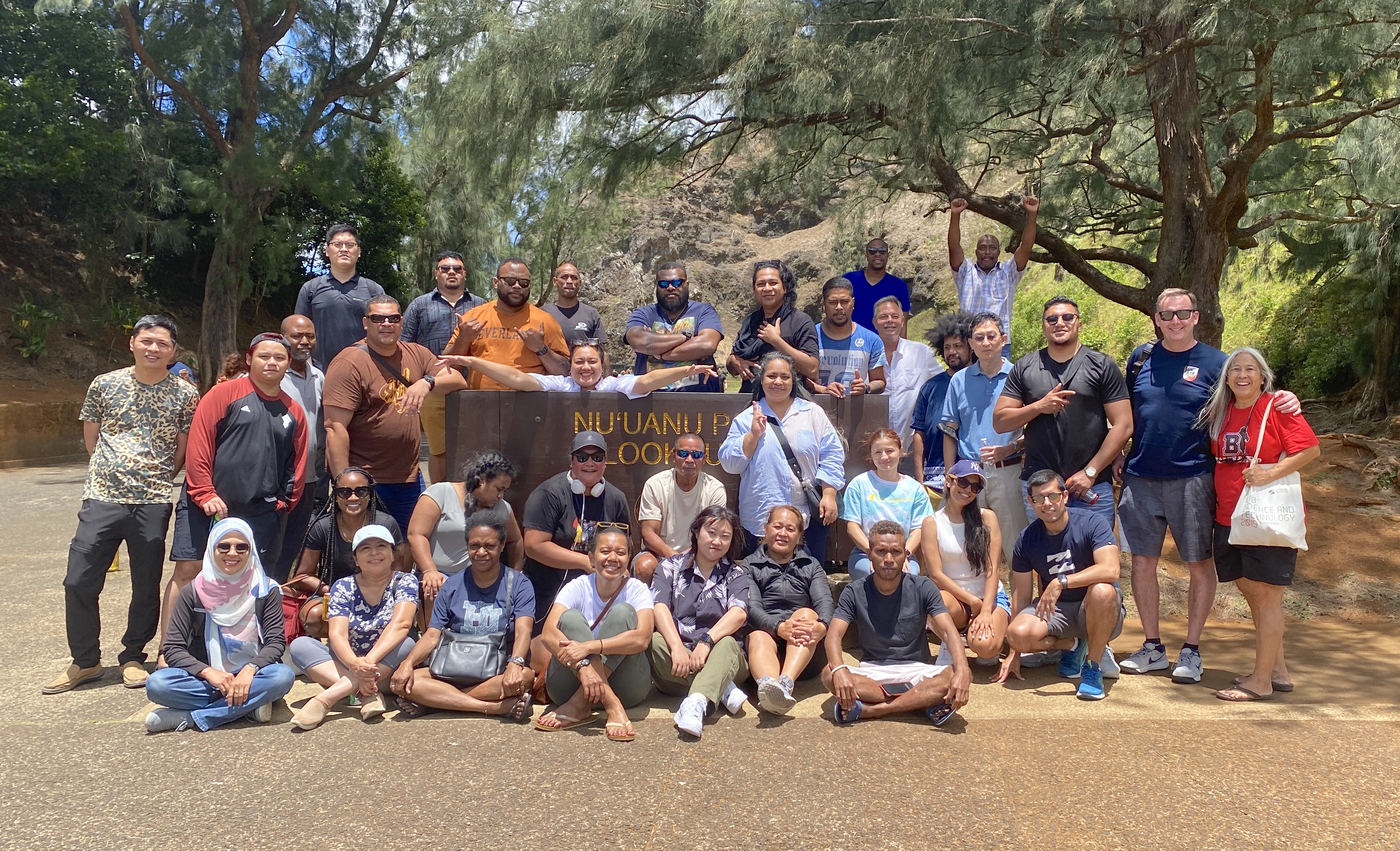 IMG 2811 Group PaliLookout