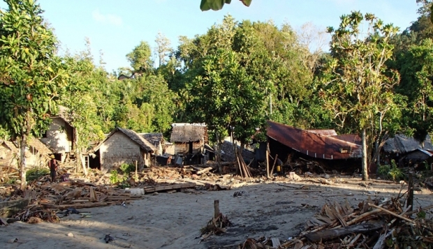 venga destroyed houses solomon islands santa cruz 6feb13
