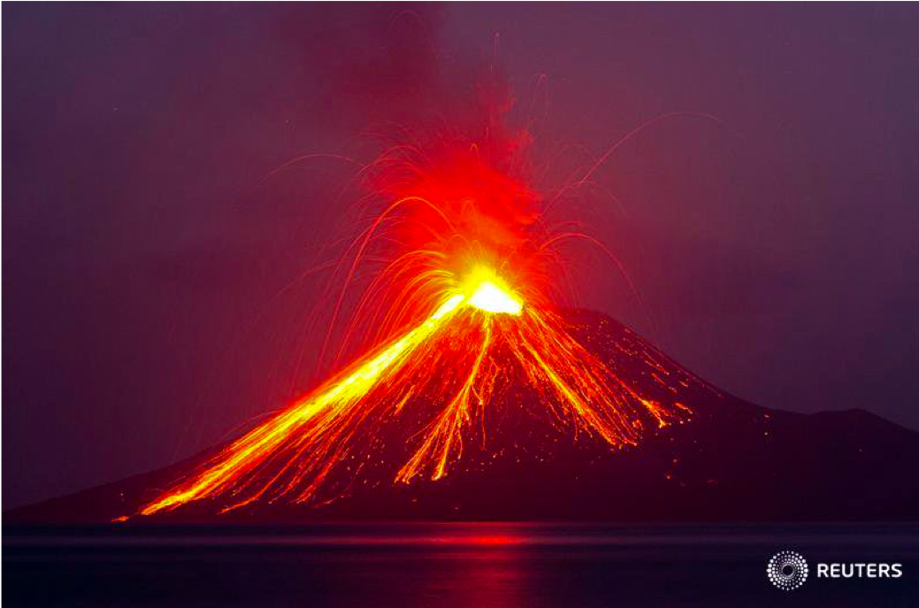 IMG4 Anak Krakatau july2018 reuters